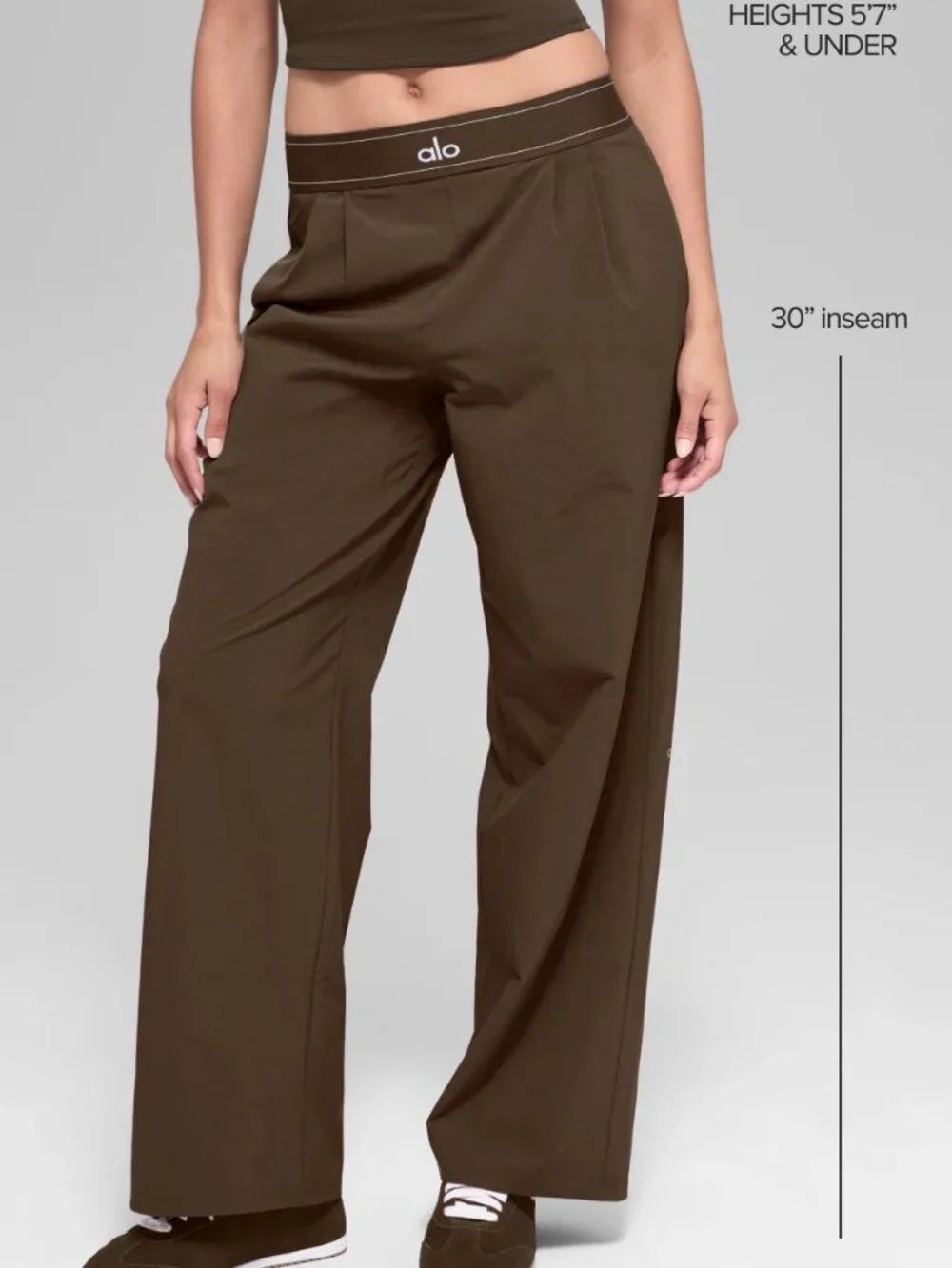 Brand new ALO Yoga versatile yoga pants coffee color 🌿 Regular size 30”